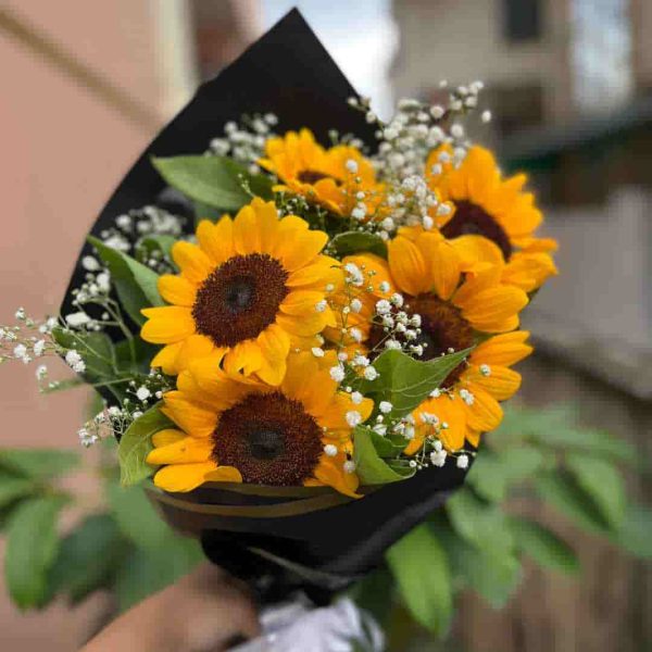 Cake and Sunflower Bouquet Combo